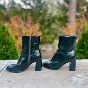 Elegant Dark Green “Leather” Ankle Boots Size 6.5